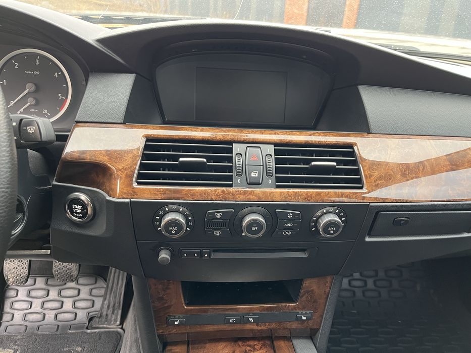 Продам Bmw 520d e61