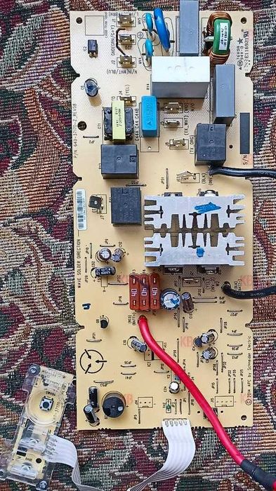 ИБП APC Back-UPS 1100VA плата