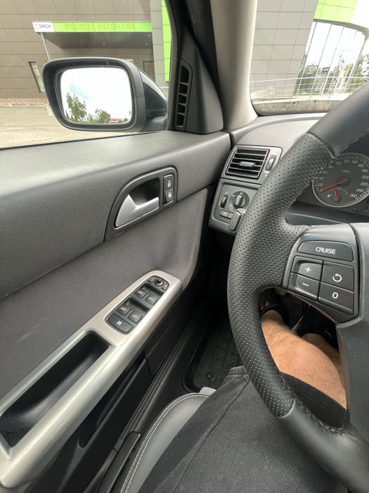 Продам Volvo v50 tdi