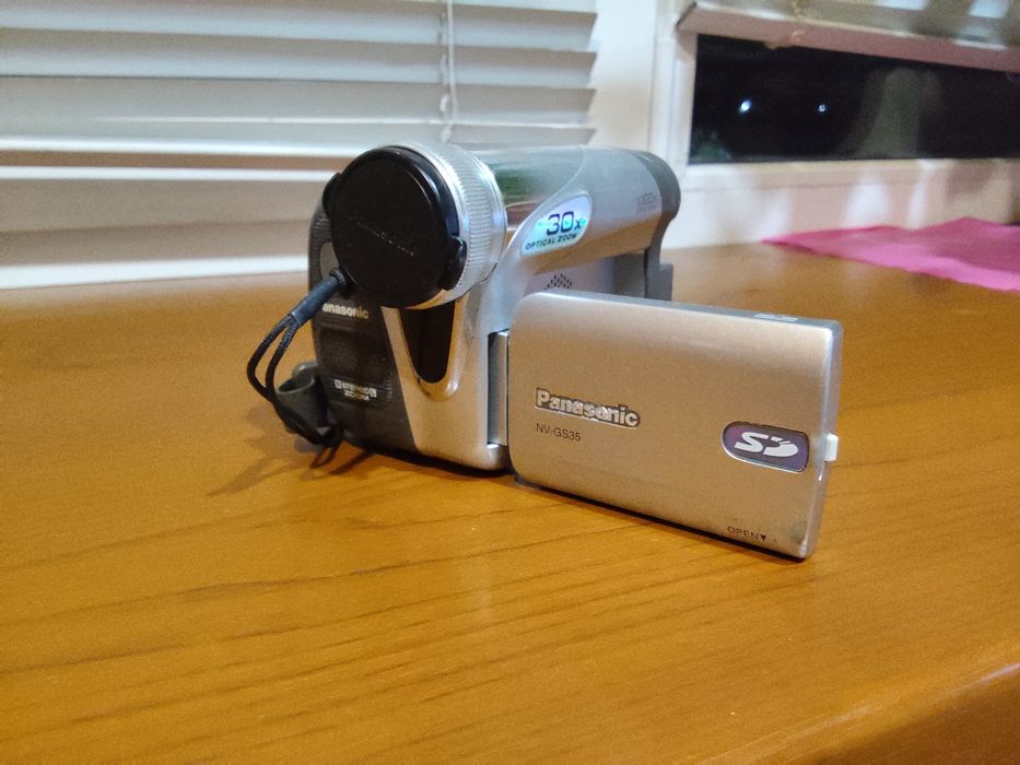 Видеокамера Panasonic NV-GS35  SD, MiniDV