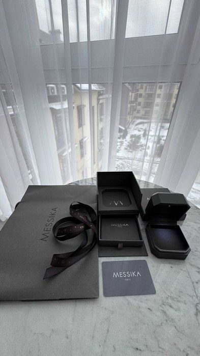 Коробка пакування messika