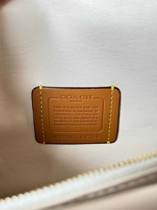 Сумка Coach Tabby 26 белая