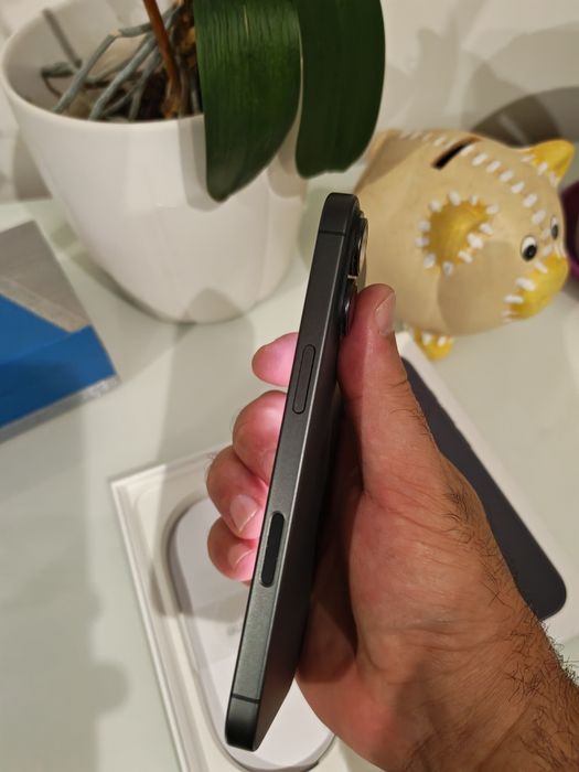 IPhone 17 256g Smi-novo com factura e garantia até 06/2029