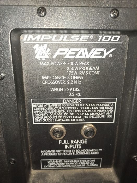 Coluna PEAVEY IMPULSIVE 100 – Som Potente e Profissional!