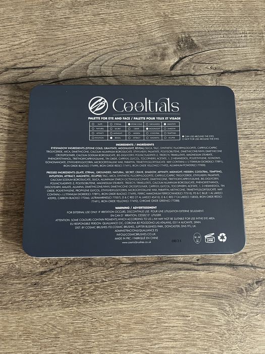 Cosmic Brushes paleta cieni Cooltrals