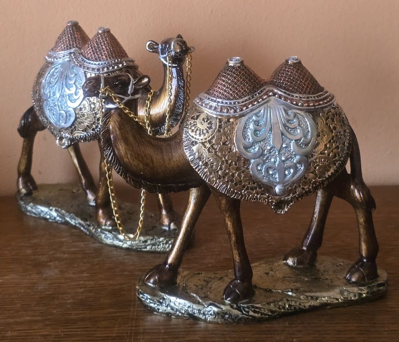 2szt. Figurki ceramiczne Wielbłąd Dromader Baktrian CAMEL. Jordania.