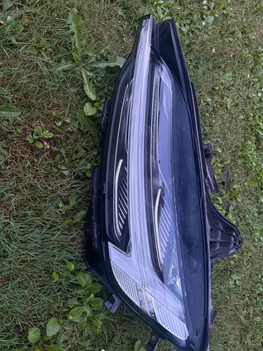 Lampa lewa przód Volvo s60