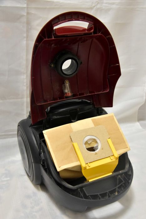 Пилосос  LG  V - C3E55SD