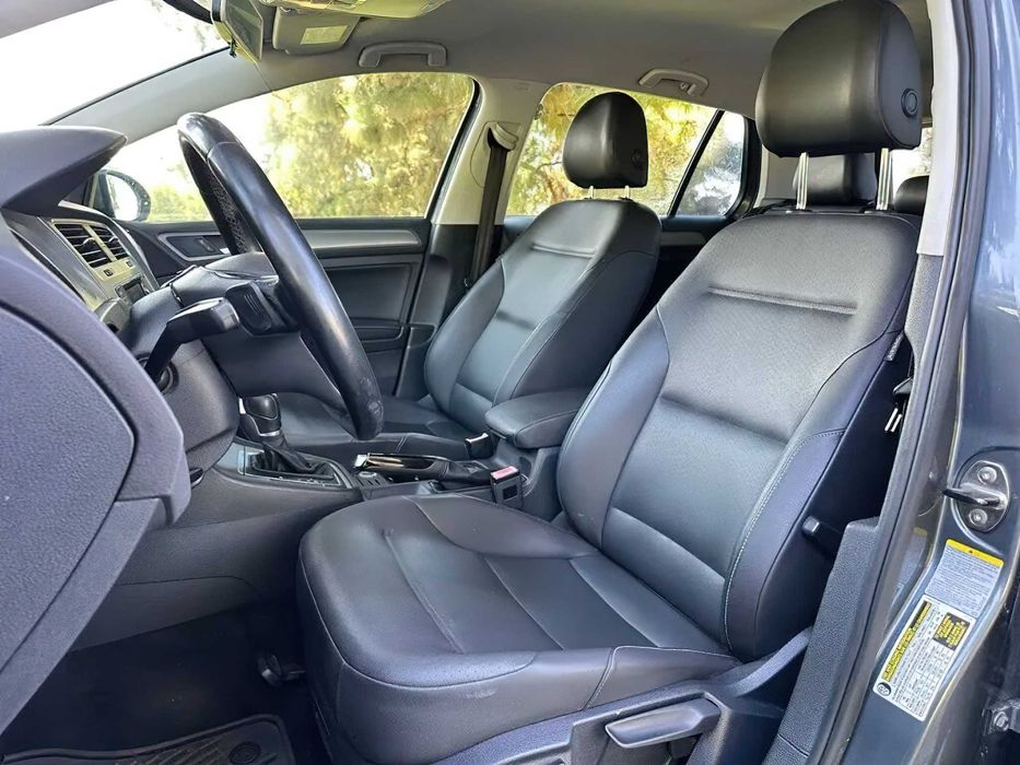 Volkswagen Golf      2015