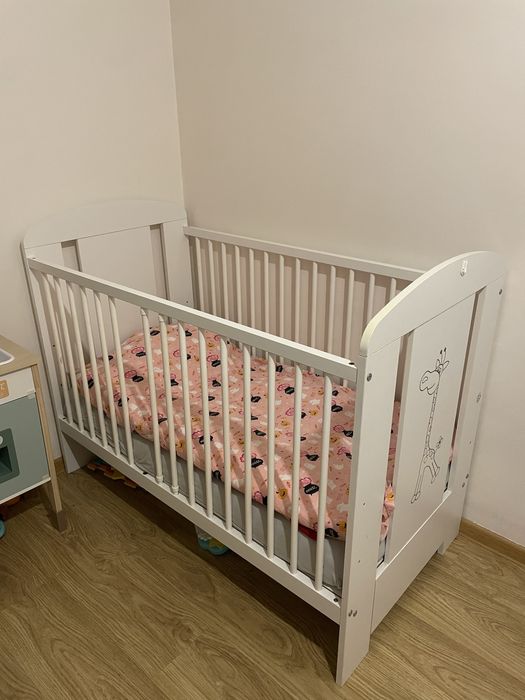 Lóżeczko dziecięce z materacem