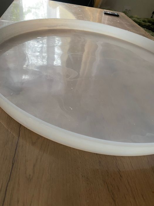 Силіконовий молд для виготовлення столів з епоксидної смоли.