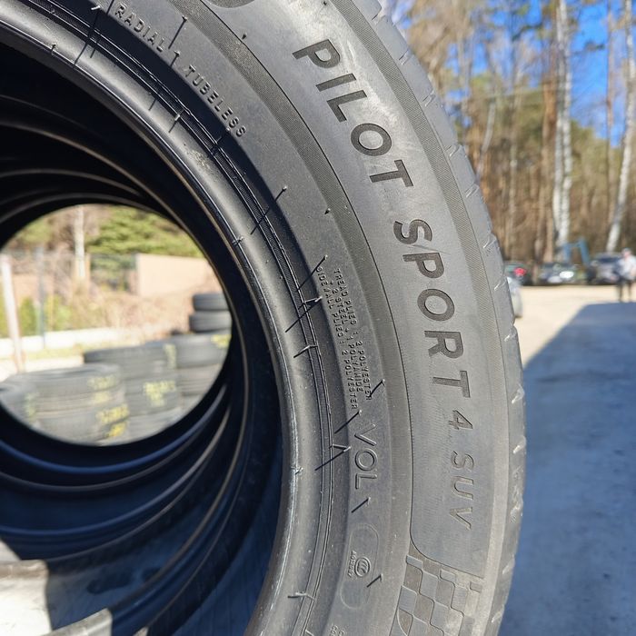 4x 235/60r18 Michelin Pilot Sport 4 SUV