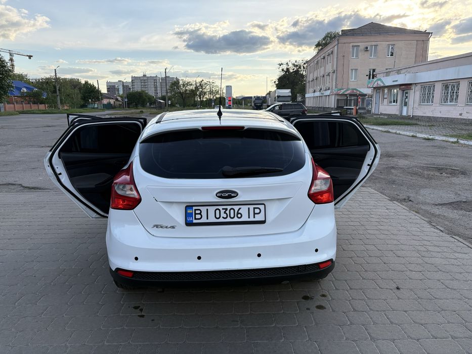 Ford Focus 2012 VIN WF0KXXGCBKCC21674 фото оголошення 4 з 8