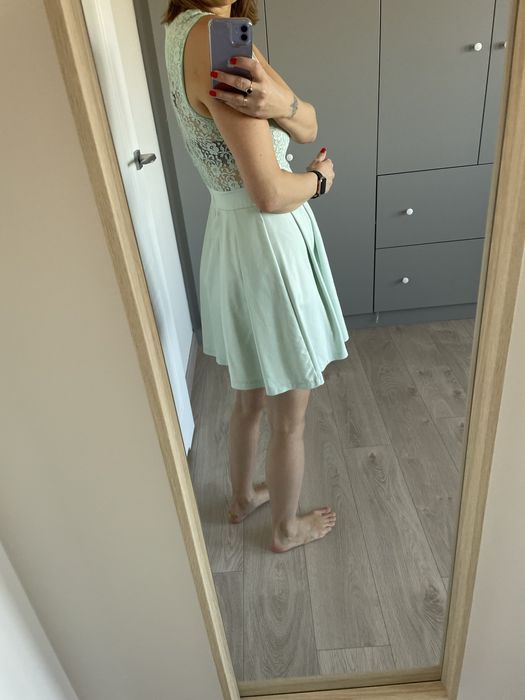 Sukienka miętowa koronka mini s 36 stan idealny