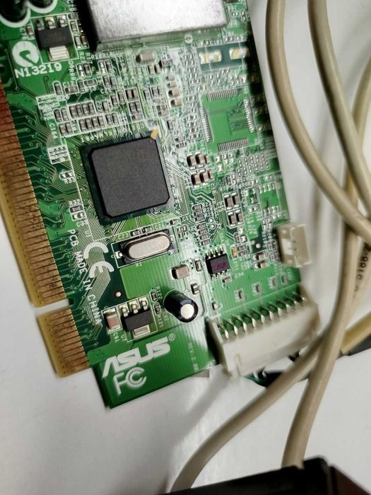 Placa Rádio-TV-Captura AV ASUS-HP PCI - My Cinema-P7131 Hybrid C1VDRF