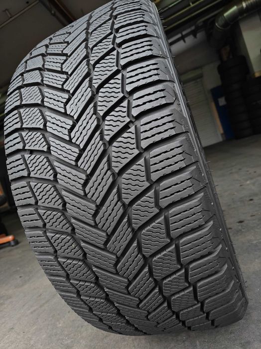 1шт R20 255 40 шина зимова Michelin X-Ice Snow