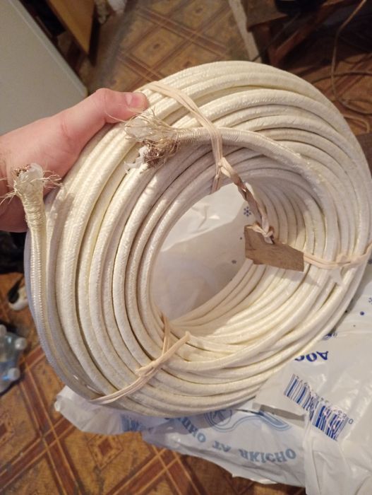 Коксіальний  кабель, радіочастотний . Мідний , броньований.