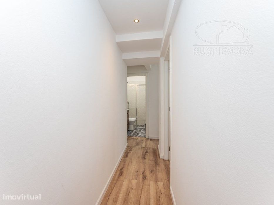 Investimento no Centro Histórico de Évora | Moradia T2 com Terraço ...