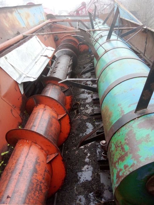 Продам Комбайн Нива