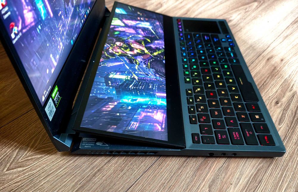 Ноутбук ASUS ROG Zephyrus Duo 15 GX550LWS