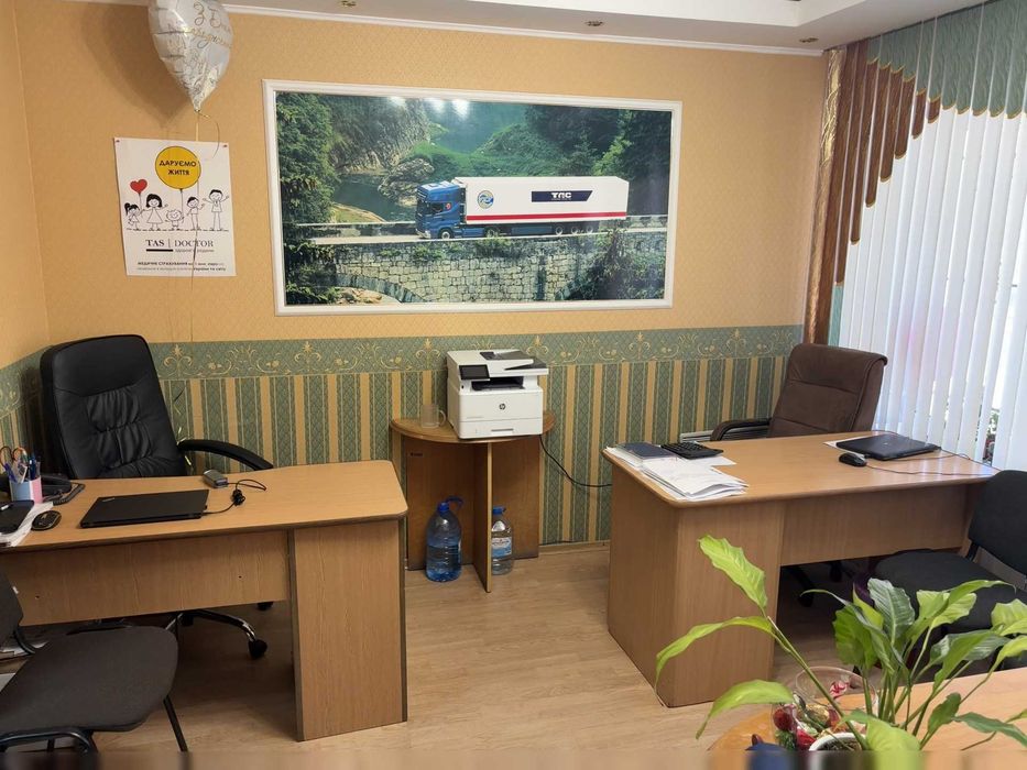 Продам готовий діючий бізнес з приміщенням.