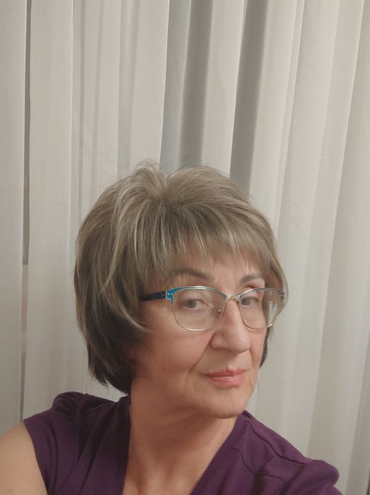 Парик коротке волосся