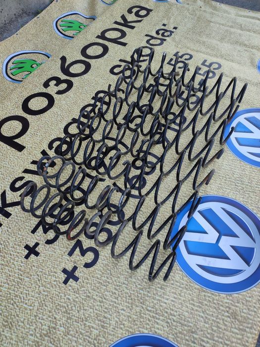 Пружина передня Пассат б6 б7 Октавія А5 Гольф 6 5 Фабія  Пружини перед