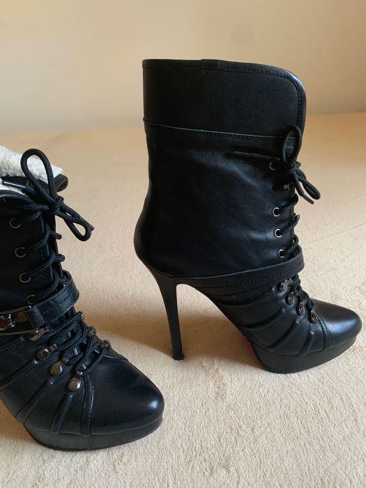 Czarne botki Kazar na obcasie rozmiar 36