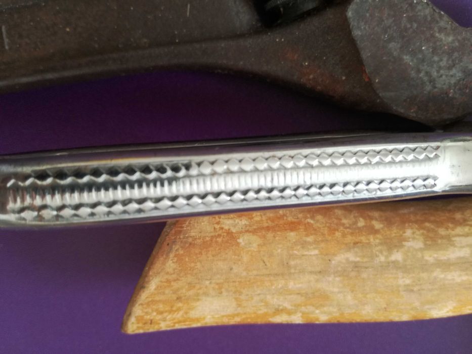 Tesoura de Mola Batil, Antiga, p/ trinchar Aves