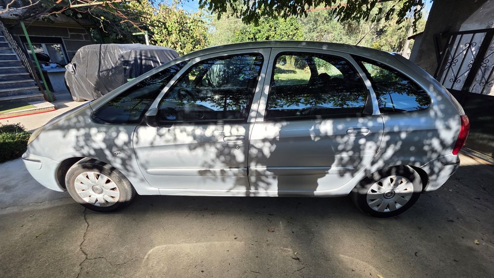 Citroën Xsara Picasso 1.6 HDi (2006) – Mecânica Excelente (Avarias de Pintura) foto 3