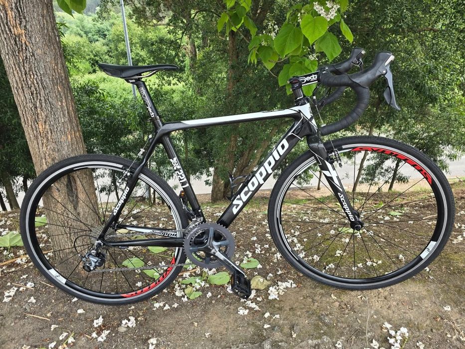 Bicicleta de gravel de carbono m