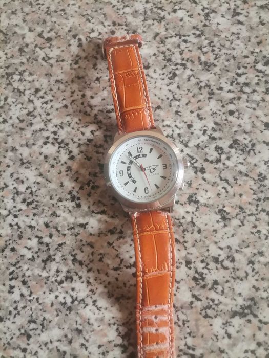 Relogio homem elegante