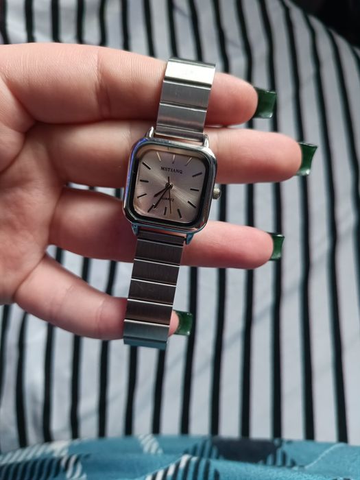 годинник жіночий