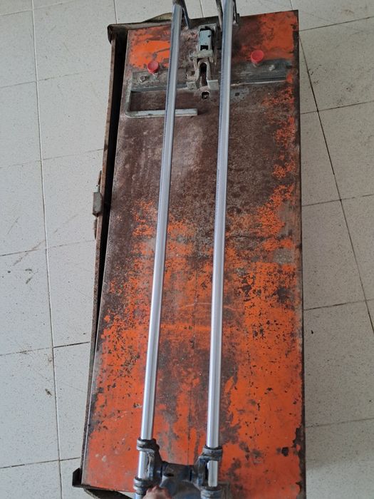 Máquina de cortar mosaicos e azulejos