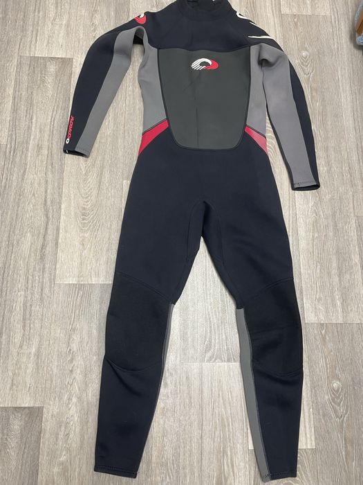 Продам водолазний костюм