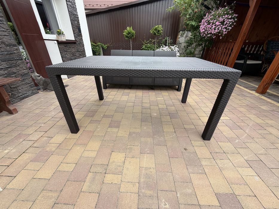 Nowy, elegancki zestaw mebli ogrodowych (Sofa 3-osobowa + Duży stół)