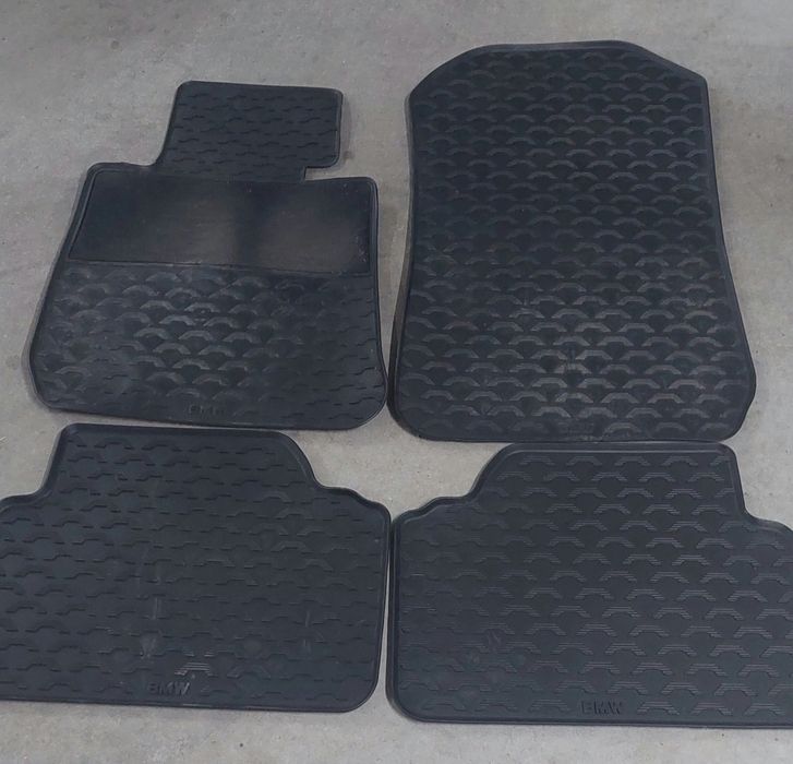 Conjunto 4 Tapetes borracha original BMW  E90
