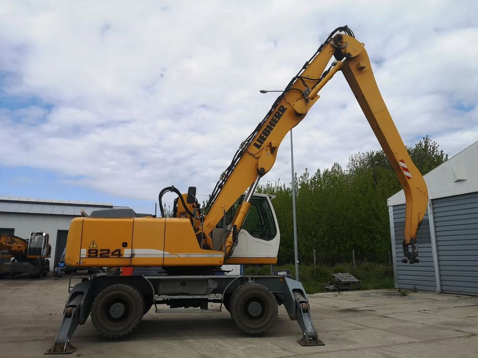 Liebherr A 924 c  Koparka przeładunkowa chwytak elektromagnes