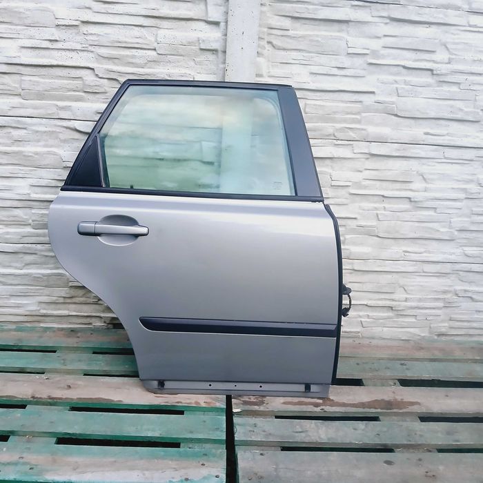 Volvo v50 Drzwi Prawe tył 462-46
