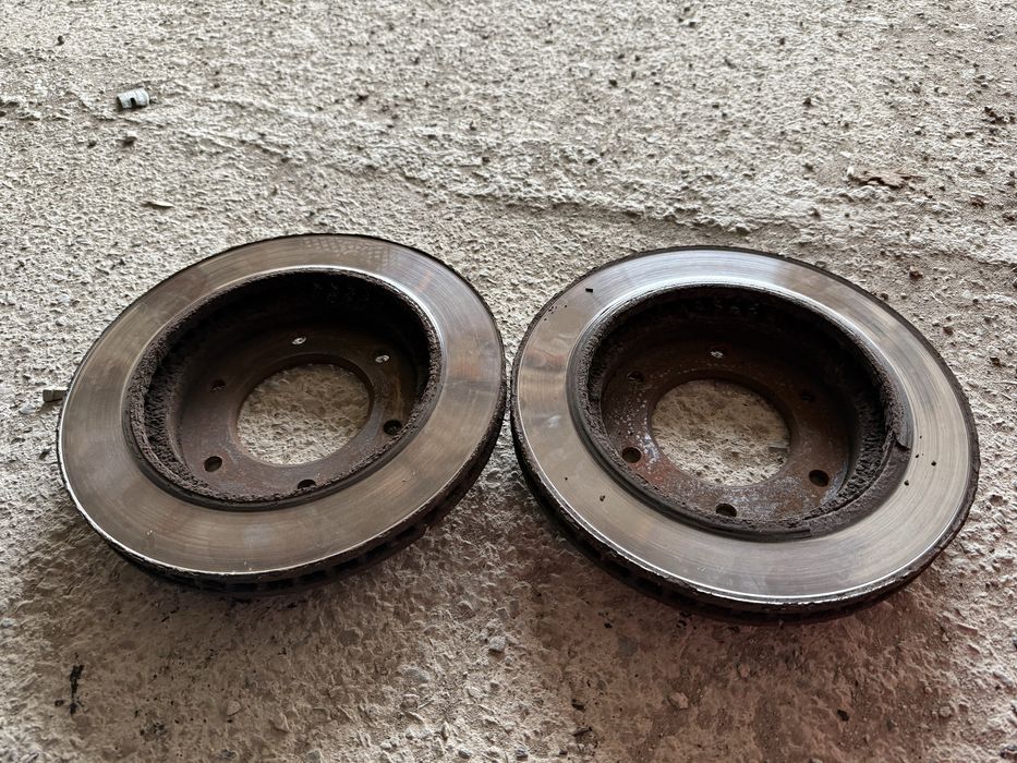 Тормозні диски Pajero Sport 2 передні та задні