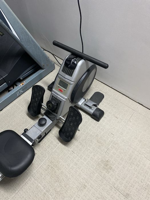 Maquina de remo para reparar elástico