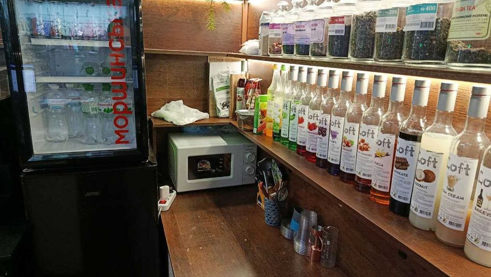 Продаж кавового острівця в центрі міста ЦУМ.