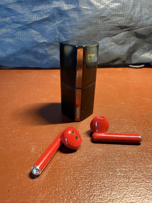 Huawei Freebuds lipstick