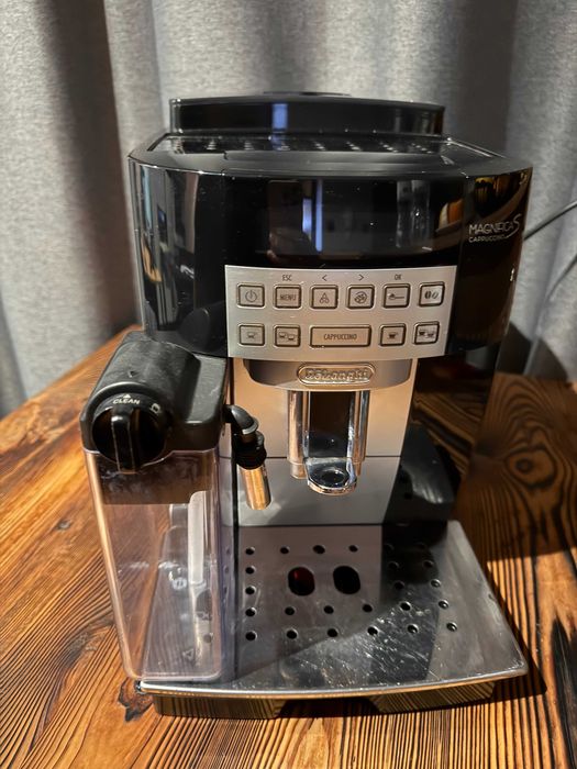 DeLonghi Magnifica S Cappuccino Ekspres do Kawy spieniacz mleka