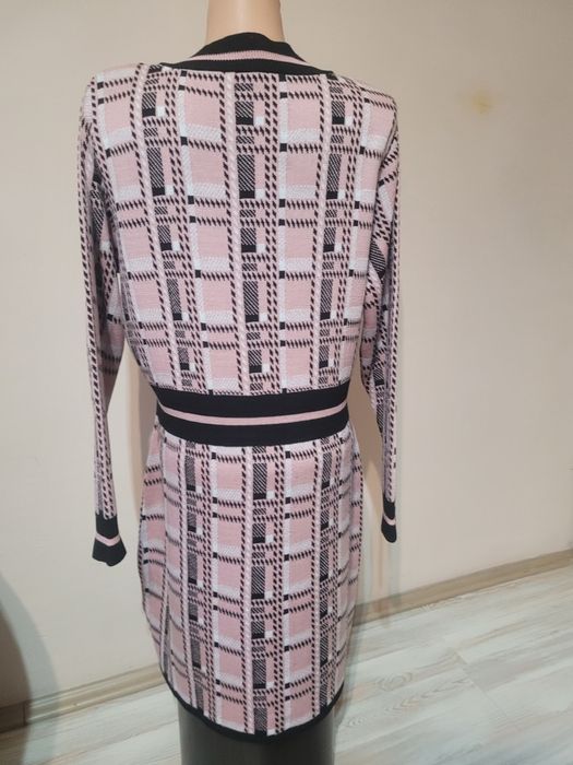 Sukienka sweterkowa elegancka 48/50