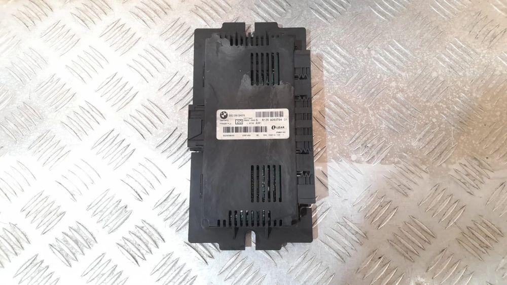 CENTRALINA LUZ LUZES INTERIOR FOOTWELL BMW SERIE1 E82 COUPE 61359263794 9263794 SERIE 1 E81 E87 E88 CABRIO X1 E84 SERIE 3 E90 E91 E92 COUPE E93 CABRIO