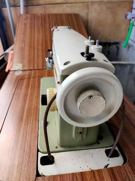 Máquina costura Alfa 482