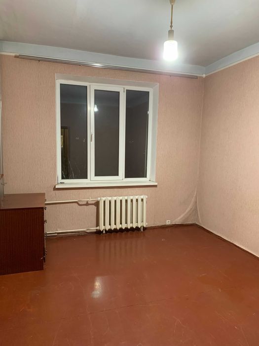 Світла 3-кімн сталінка 73 м², 3 поверх, центр 9 кв. ЮГОК, без ріелтора