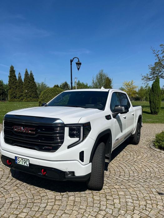 GMC Sierra GMC SIERRA AT4 6.2 V8 2023 Rok