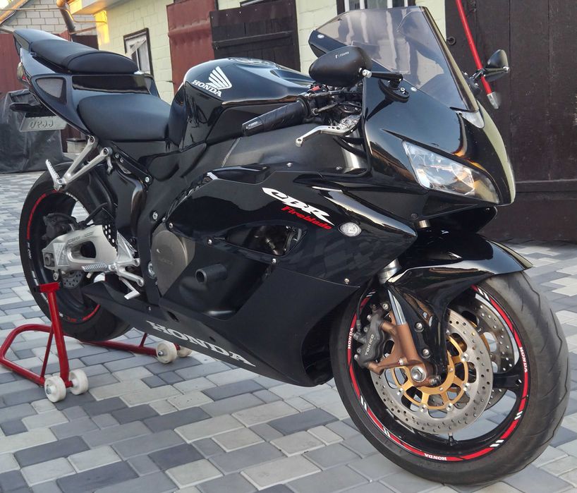 Продам Honda FireBlade cbr1000rr